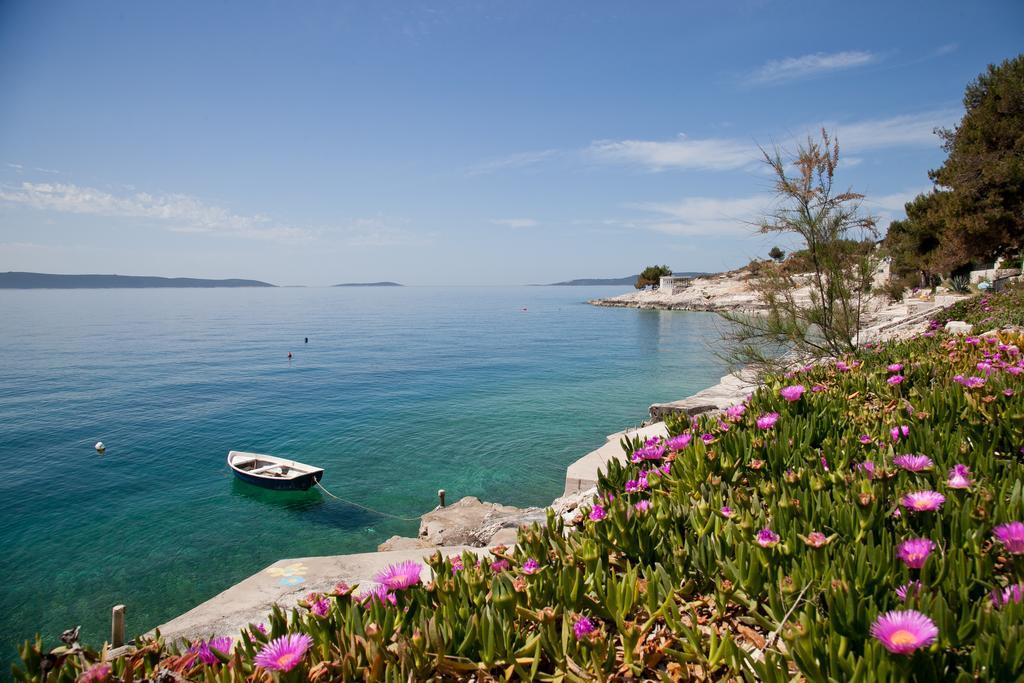 Apartments Medvid Trogir Eksteriør bilde