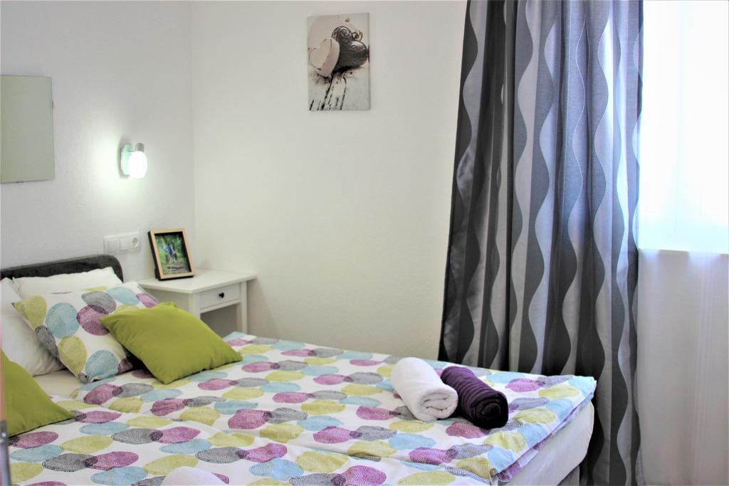 Apartments Medvid Trogir Eksteriør bilde